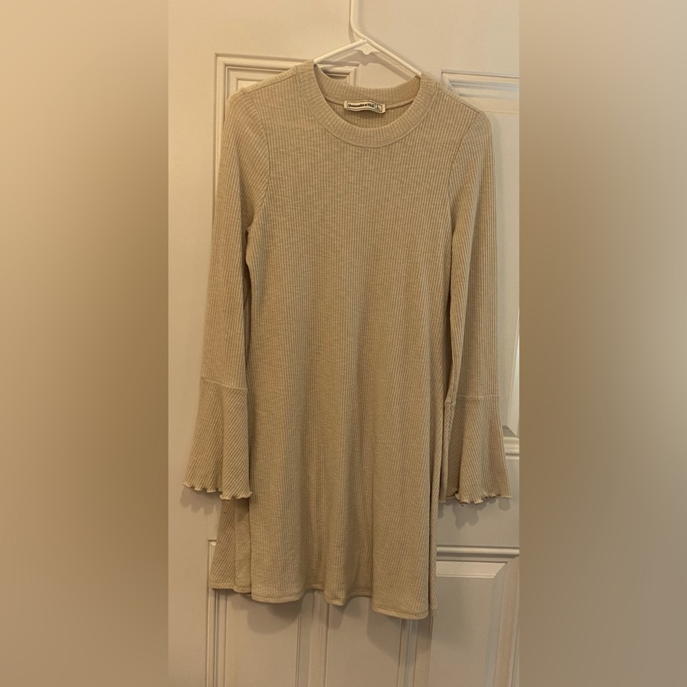 Abercrombie ribbed bell sleeve dress.